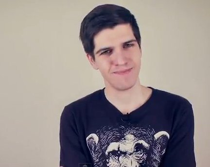 Рабочие места: видеоблогер Руслан Усачев