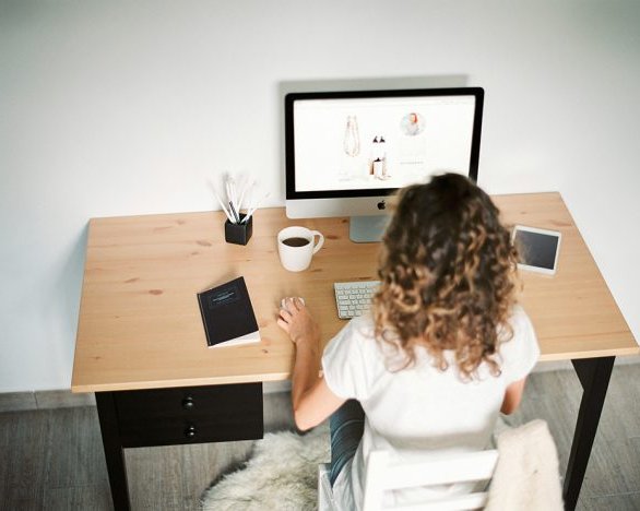 Рабочие места: Марина Гиллер, основательница Let’s Blog! School