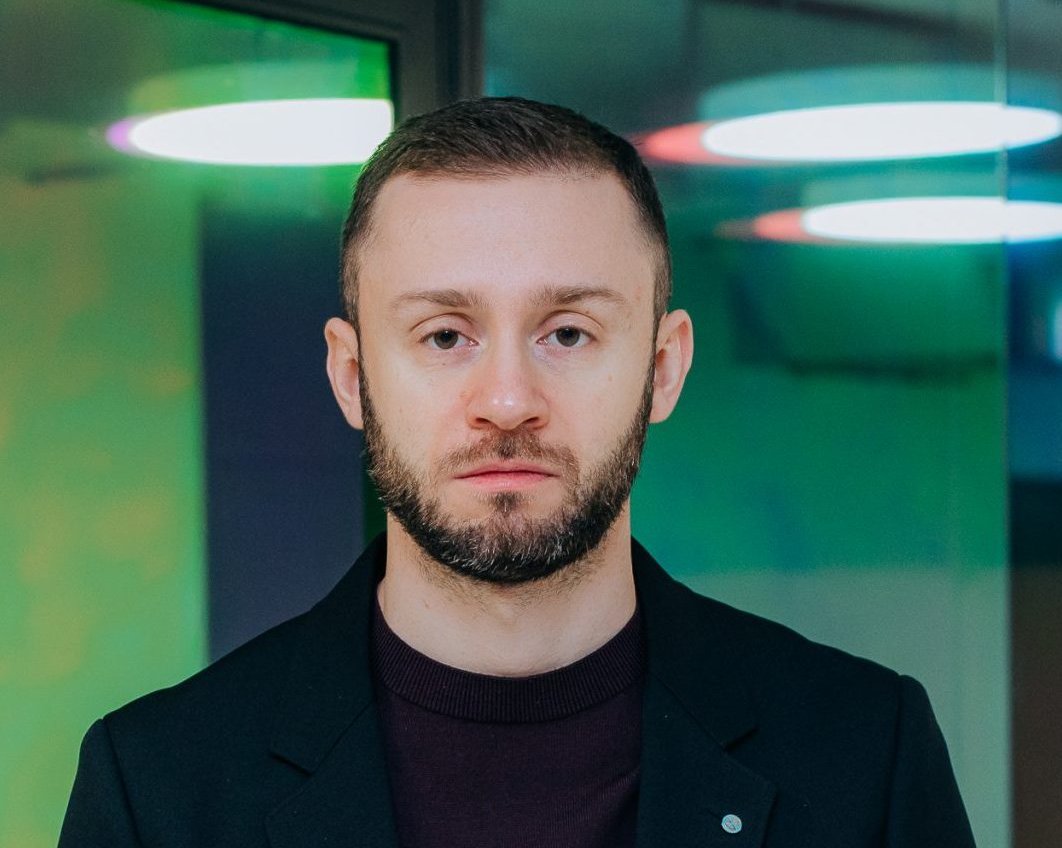 «Проблема не в том, что люди глупые, а в том, что им никто ничего нормально не объясняет»: интервью с эпидемиологом Антоном Барчуком