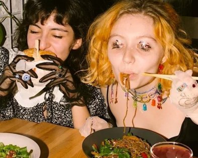 Как сделать ресторан экологичным и при этом сэкономить: интервью с основательницей бара-фермы «Парник» Евгенией Шассаньяр