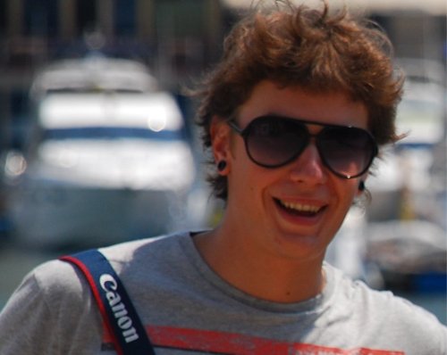 Рабочие места: Андрей Мосин, веб-девелопер, пользователь Ubuntu и любитель «виниловой» музыки